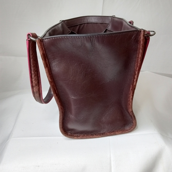 Coach - Picture 4 of 7